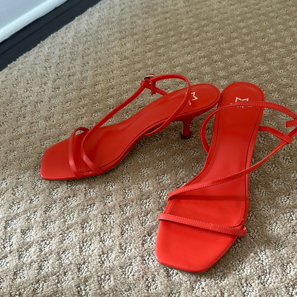 New without tags Marc Fisher short heel